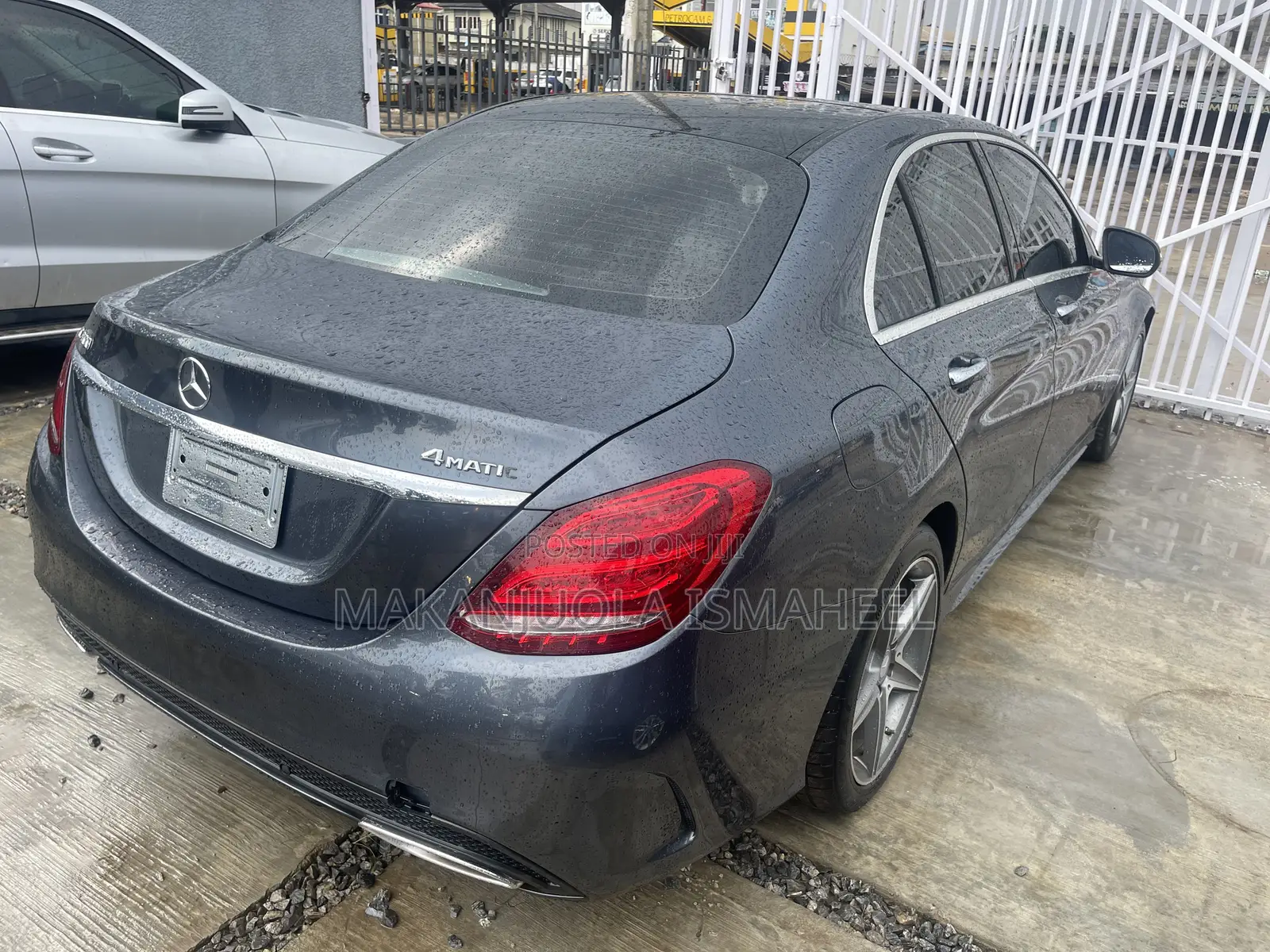 Mercedes-Benz C300 Base AWD 4Matic Sedan (2.0L 4cyl 7A) 2015 Gray