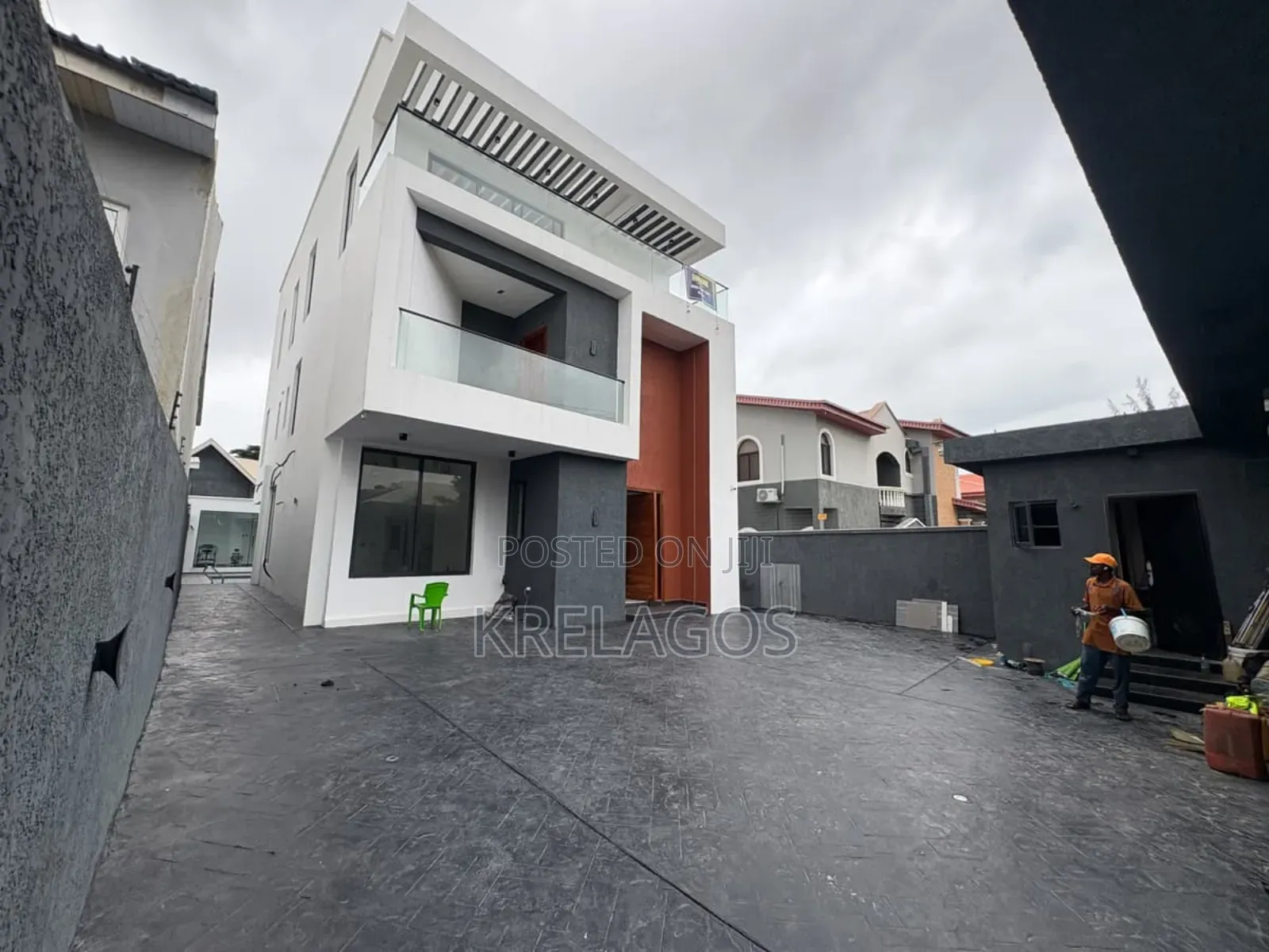 5bdrm Duplex in Lekki Phase 1 for sale