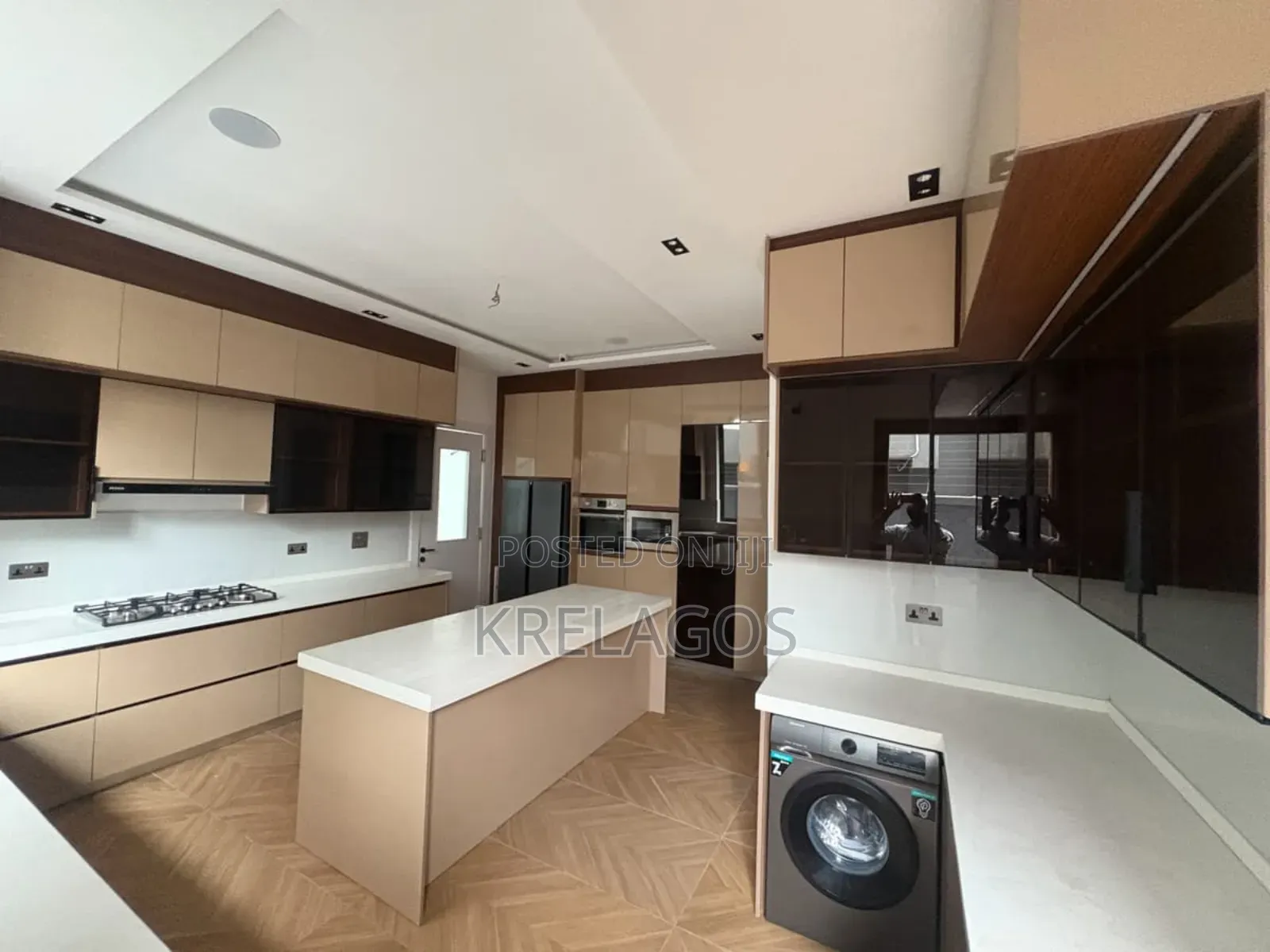 5bdrm Duplex in Lekki Phase 1 for sale