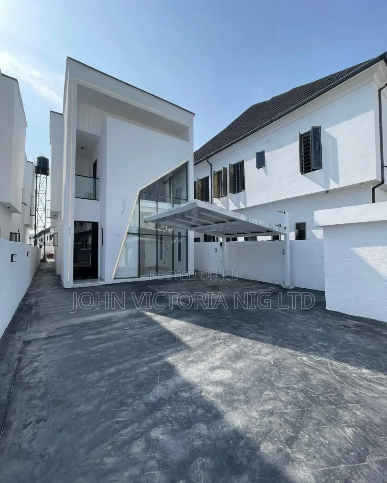 Furnished 5bdrm Duplex in Harris Drive Vgc for sale