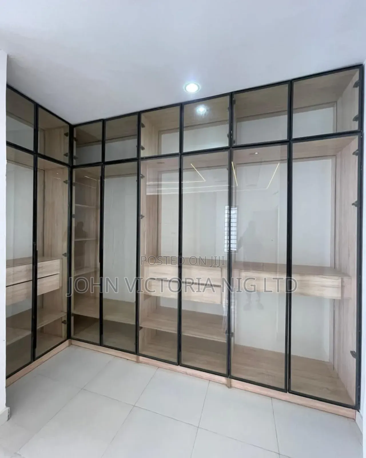 Furnished 5bdrm Duplex in Harris Drive Vgc for sale