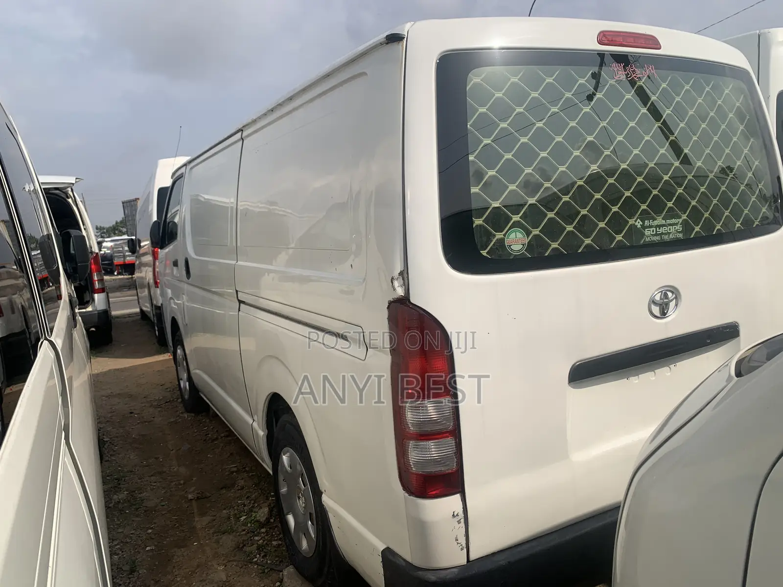 Toyota HiAce 2015 White