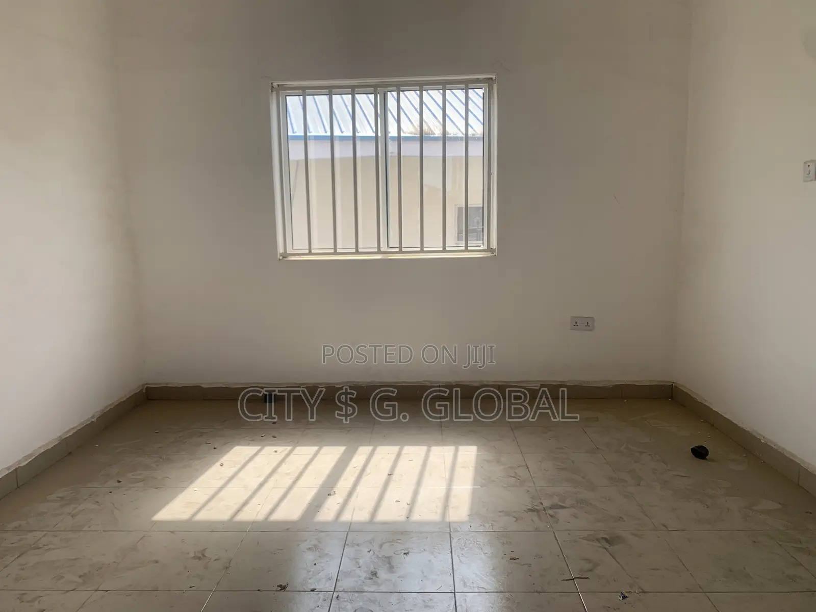 Shop in Garki 2 for Rent. Second Floor