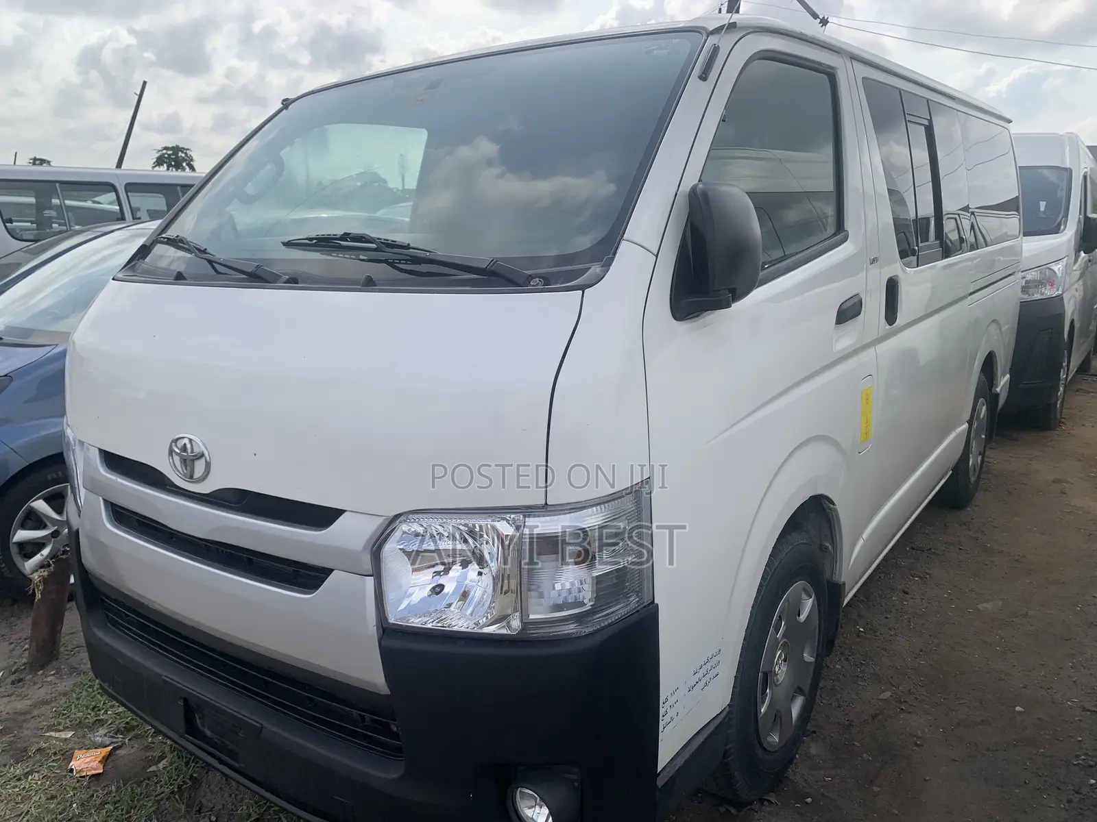 Toyota HiAce 2012 White
