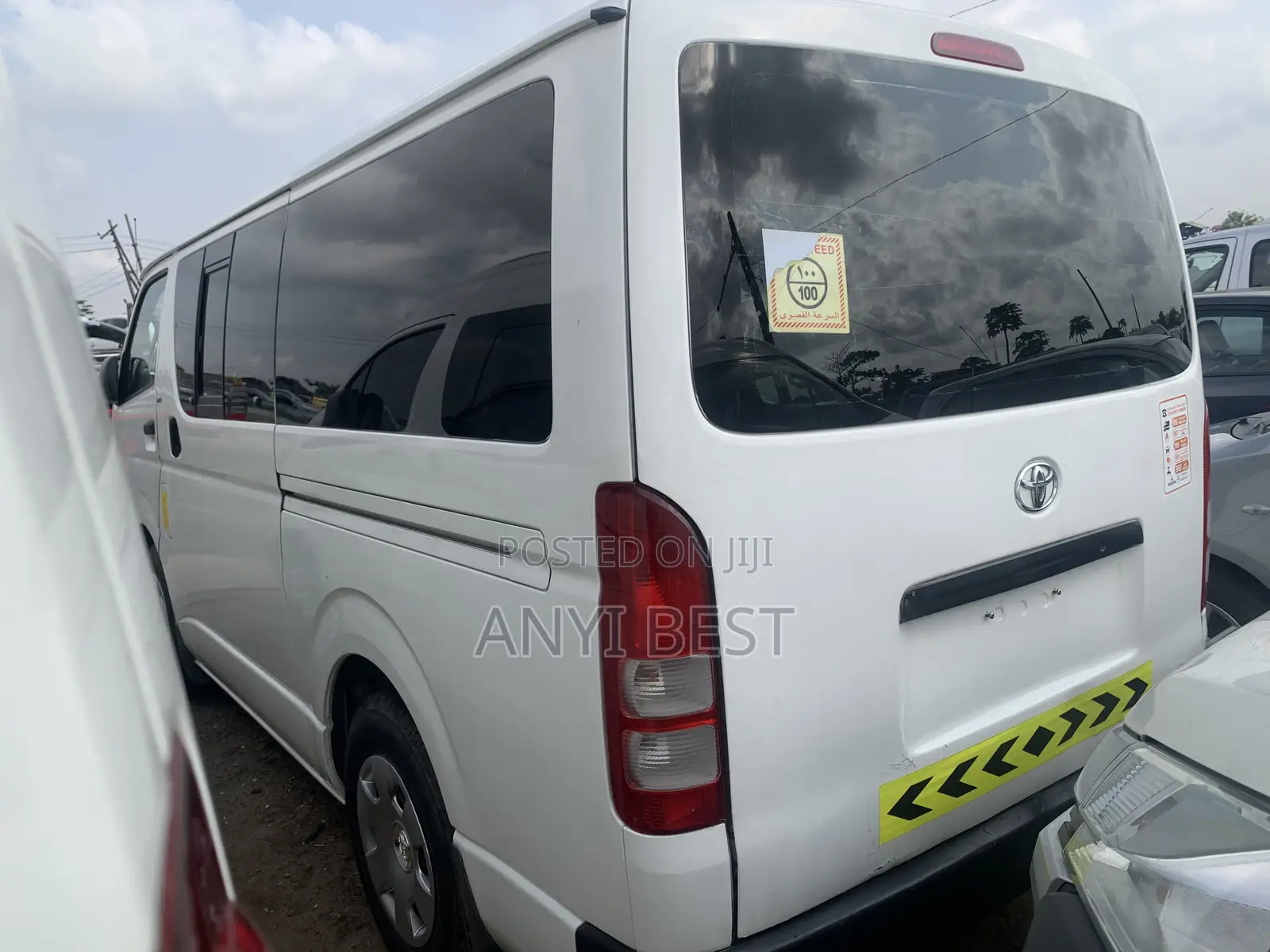 Toyota HiAce 2012 White