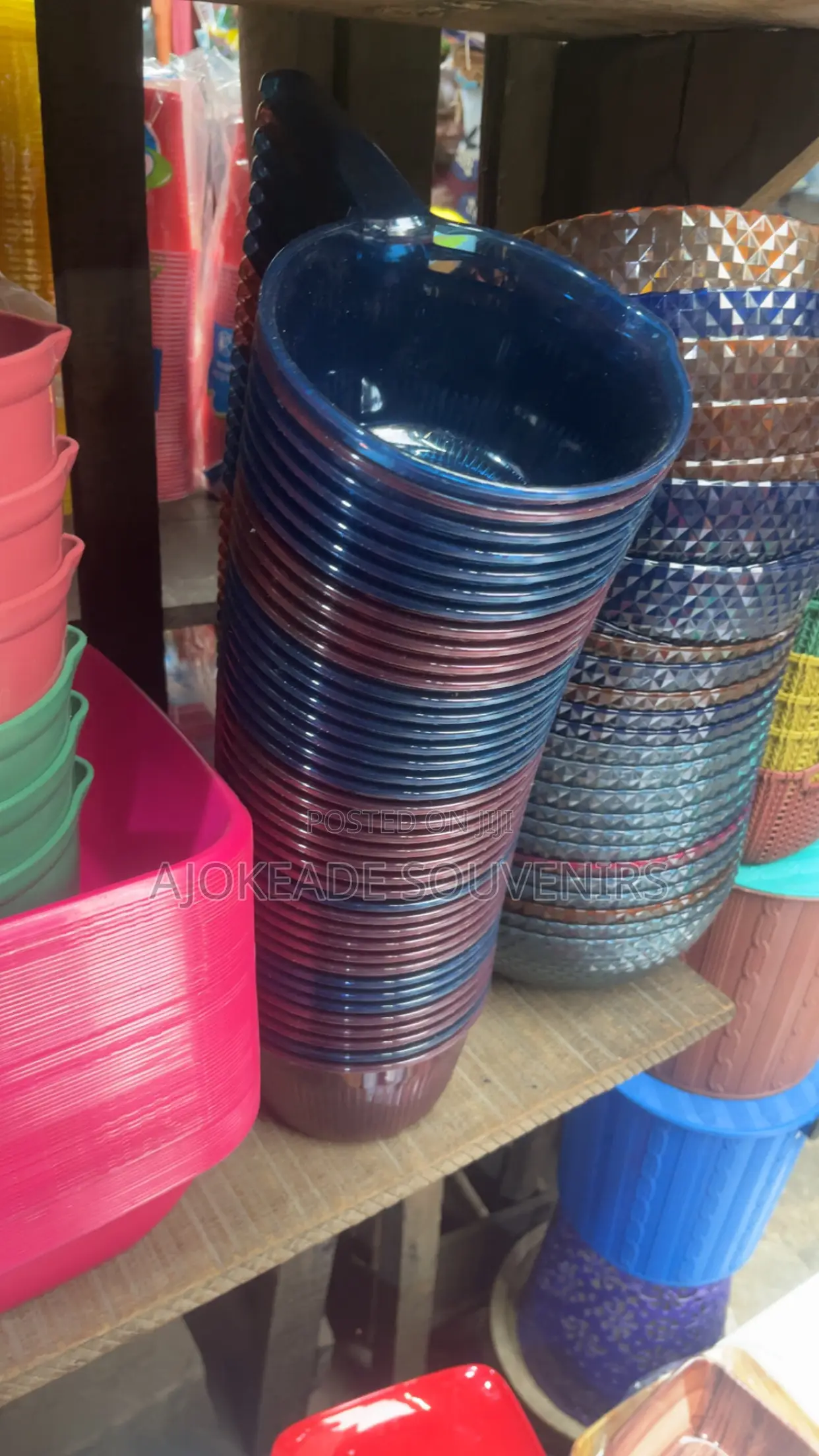 Acrylic Water Sccop Available For Souvenirs