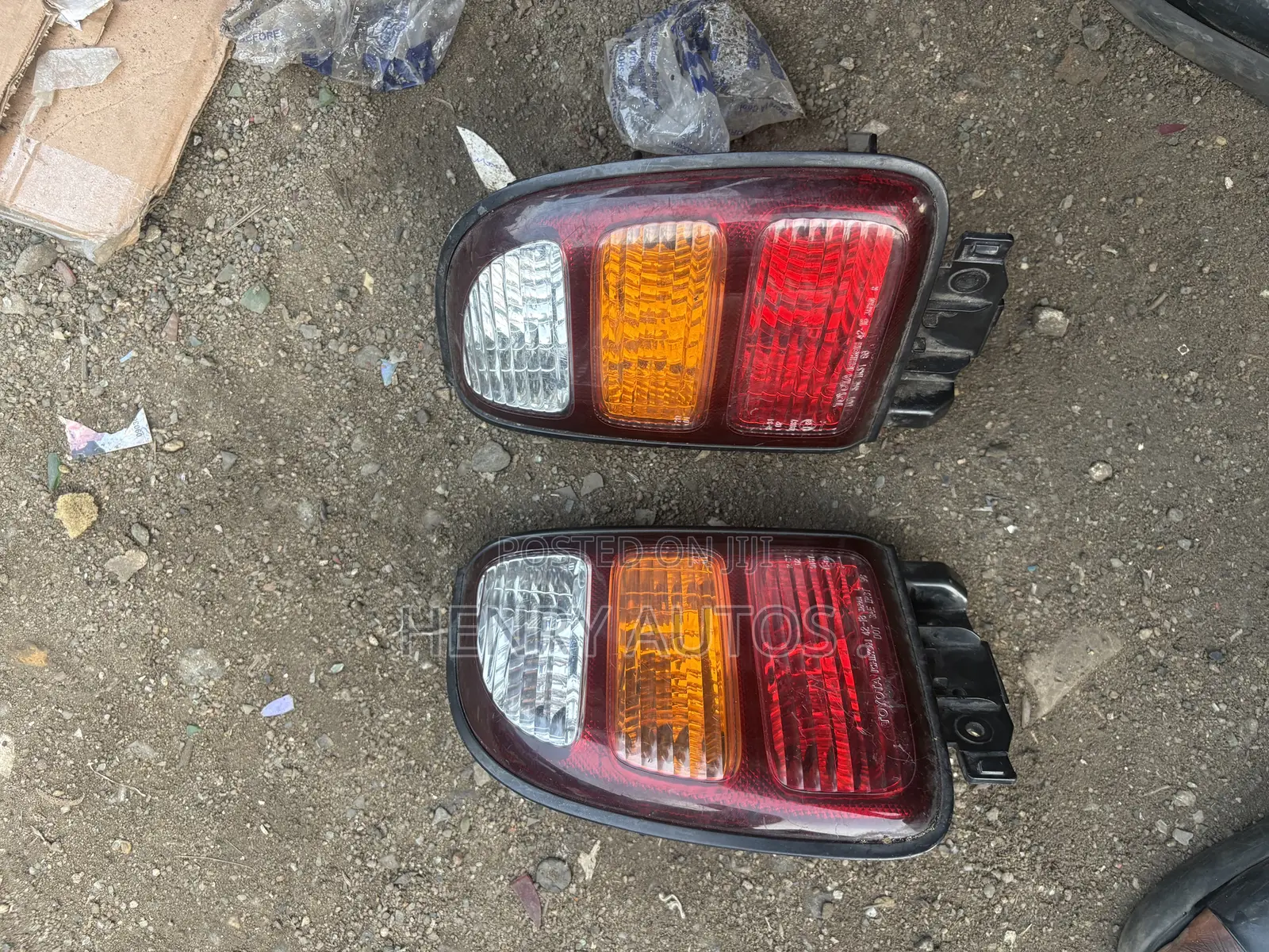 Set Taillights for Rav 4 2000