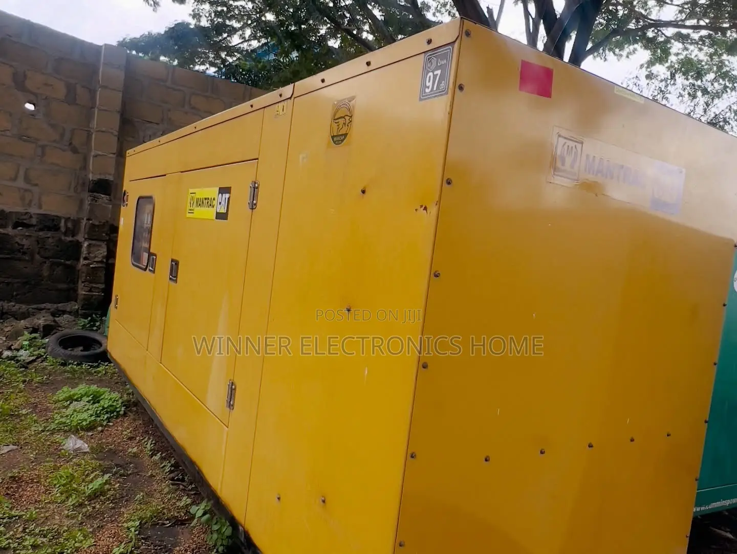 Caterpillar Mantrac, 250kva. Neatly Used Soundproof