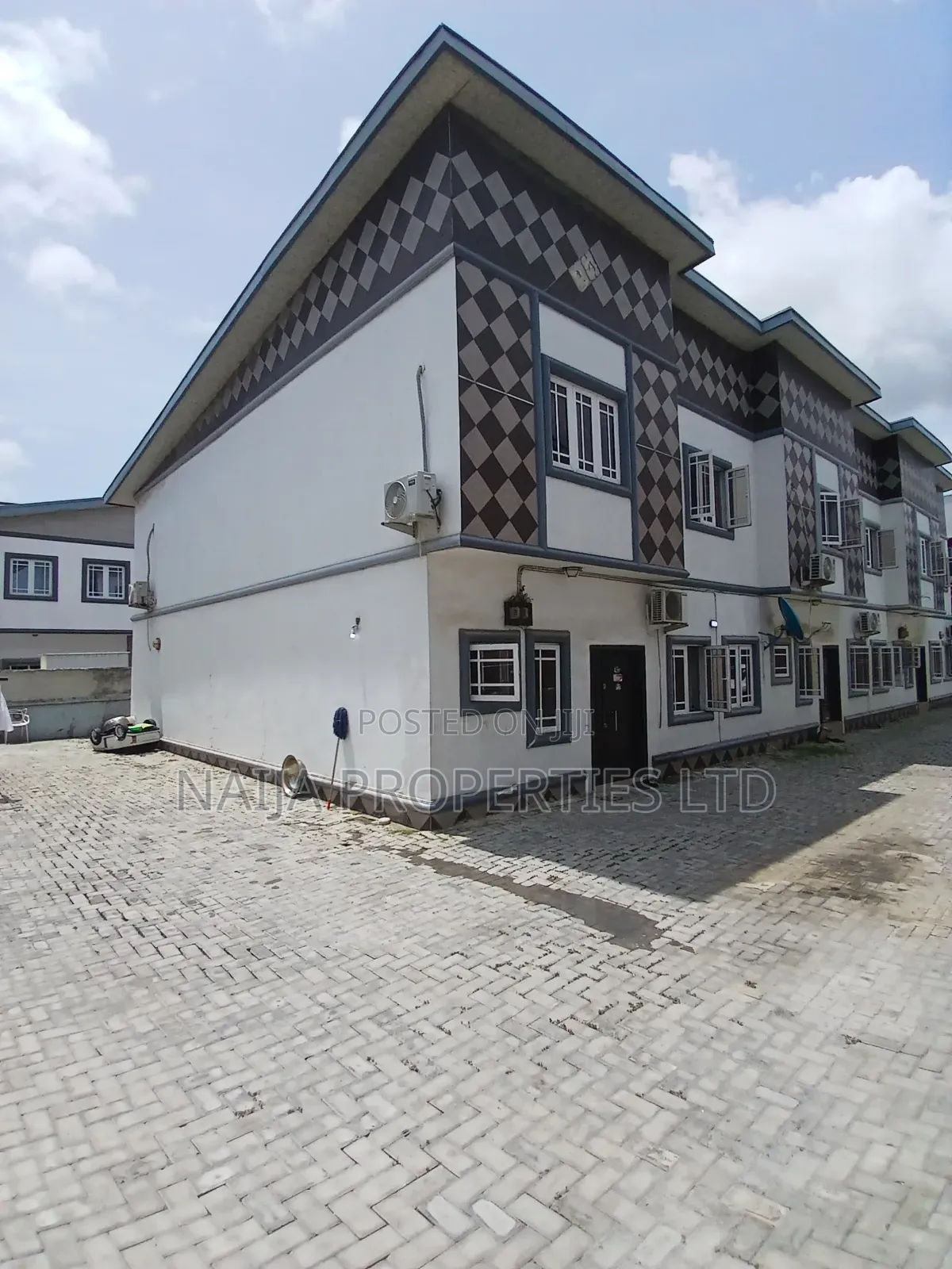 4bdrm Townhouse/Terrace in Lekki Palm City, Ajah for sale