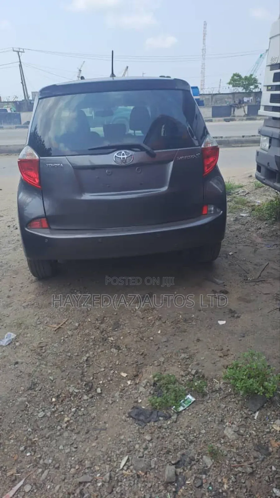 Toyota Yaris LE Hatchback 5dr 2013 Gray