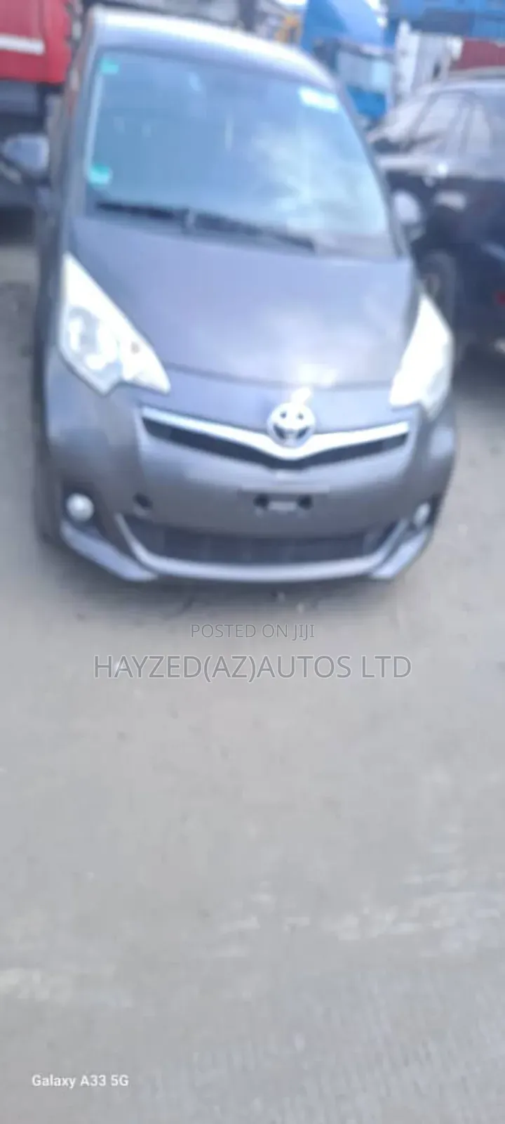 Toyota Yaris LE Hatchback 5dr 2013 Gray