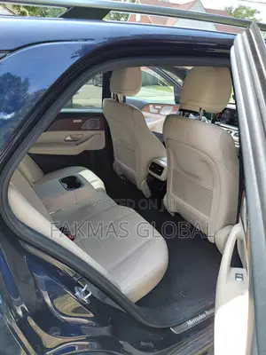 Mercedes-Benz GLE-Class 2022 Blue