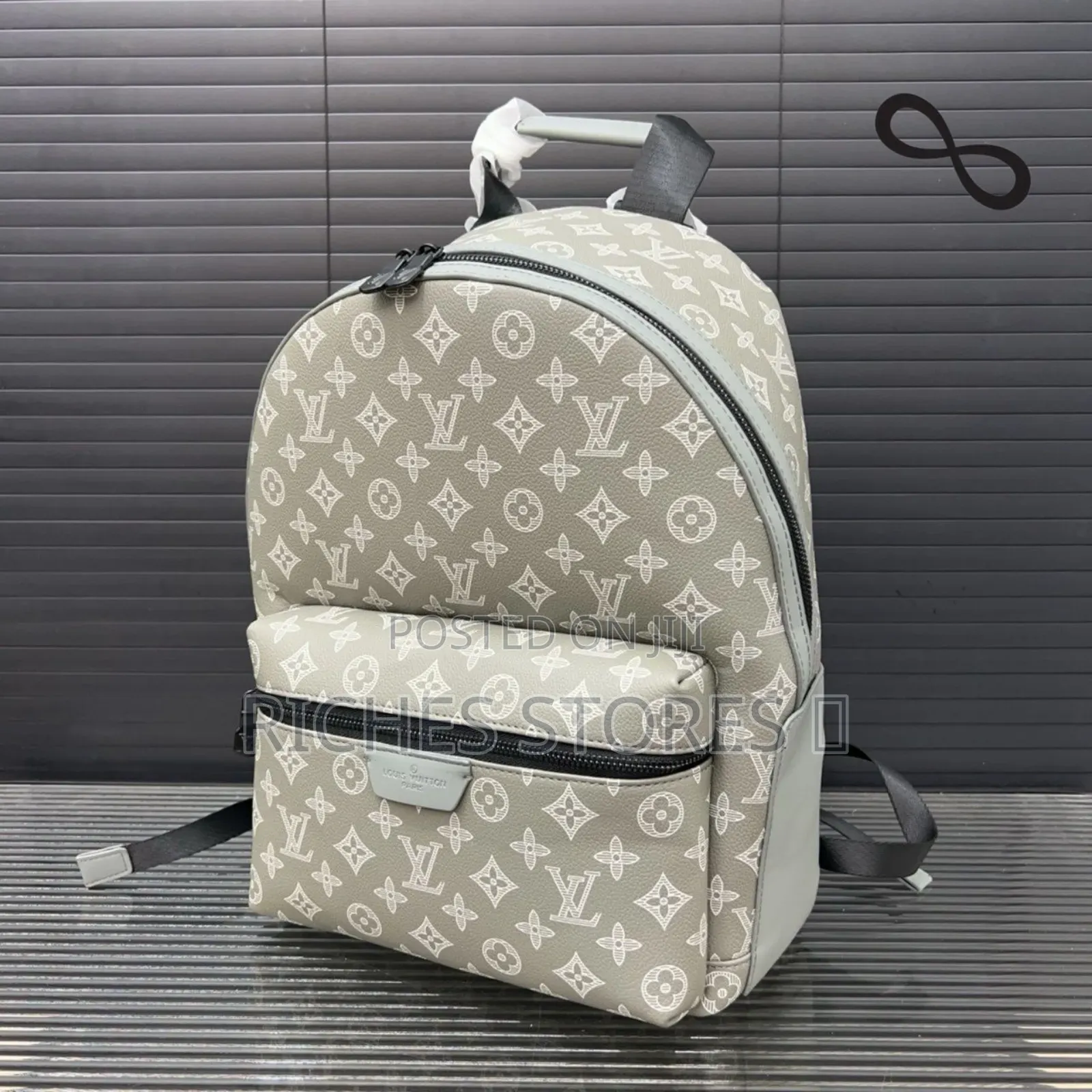 Exclusive Quality Louis Vuitton Christopher Mm Combo Bag
