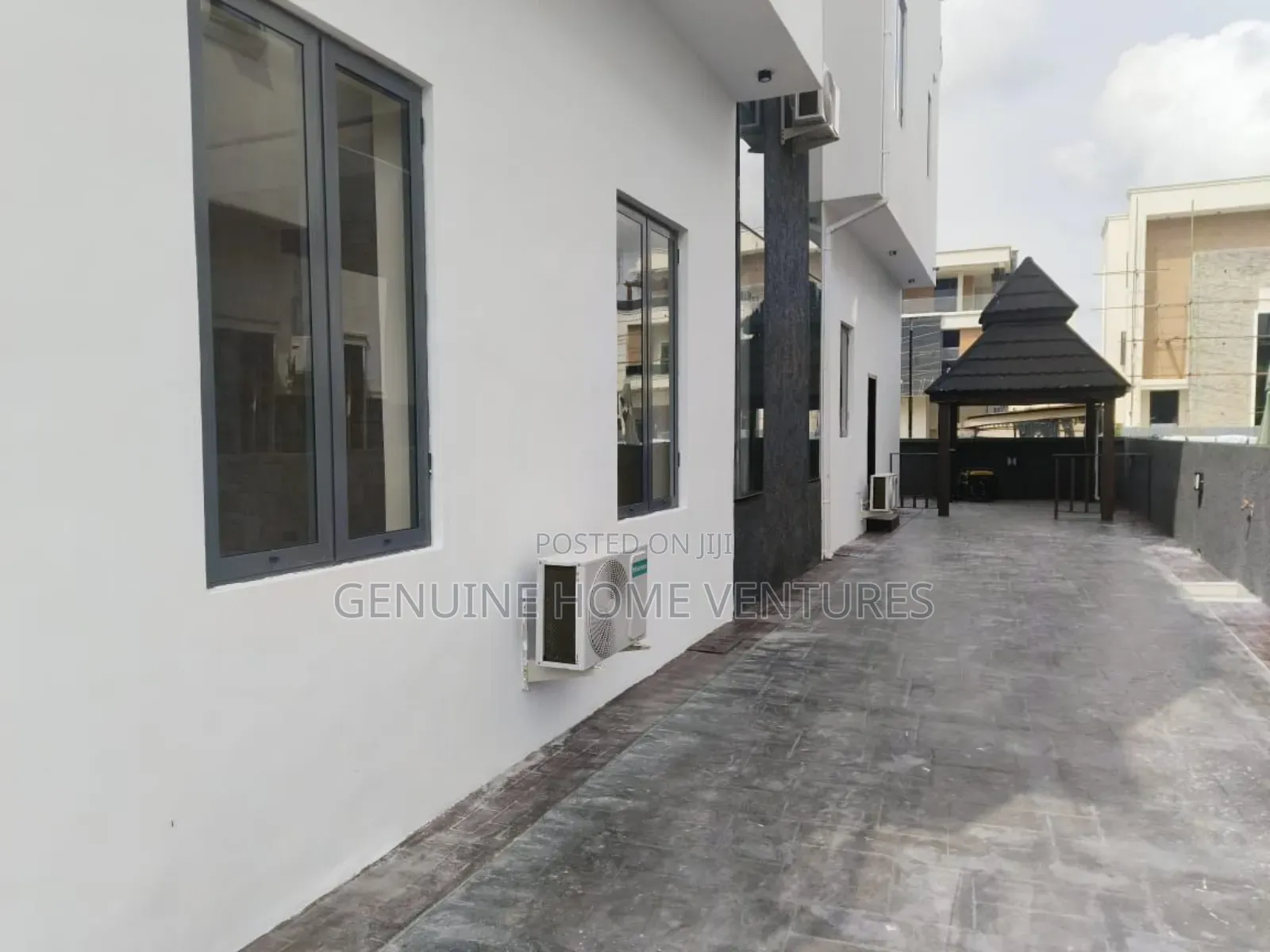 5bdrm Duplex in Ikate for sale