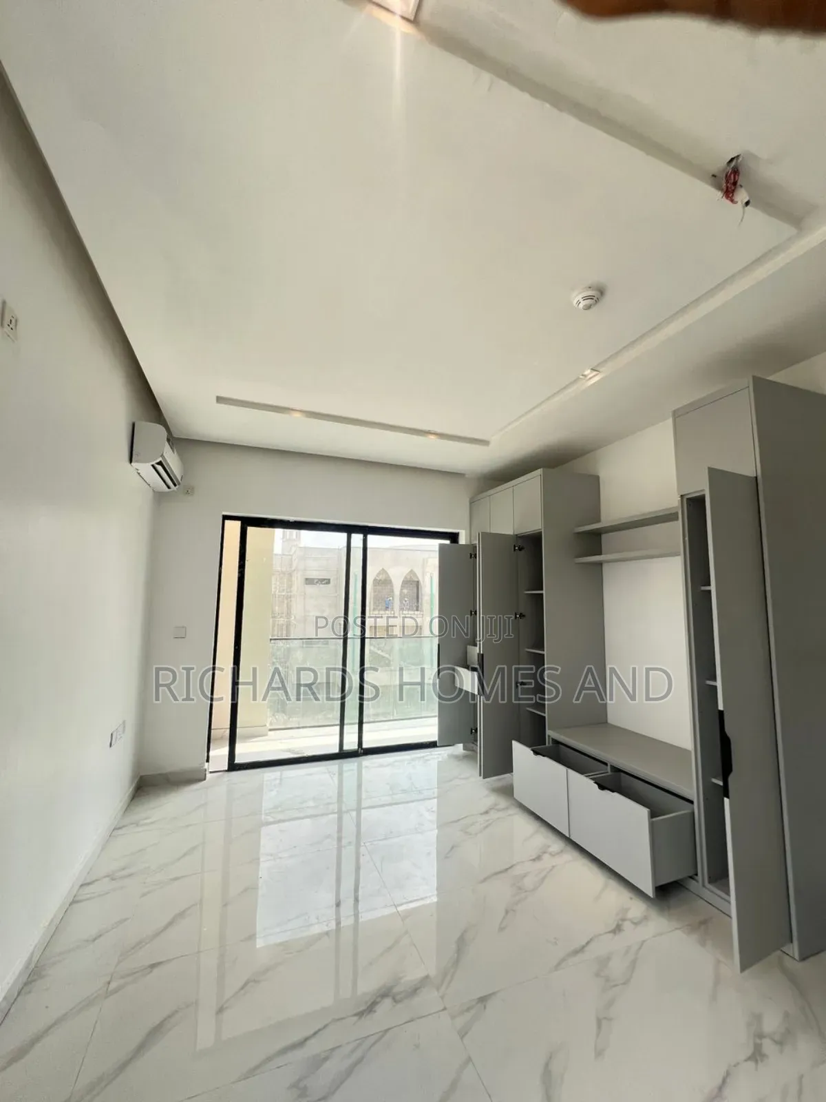 4bdrm House in Parkview Estate for sale
