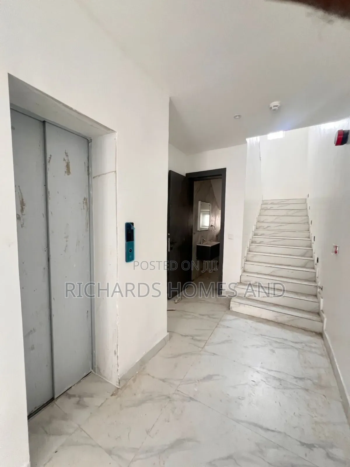 4bdrm House in Parkview Estate for sale