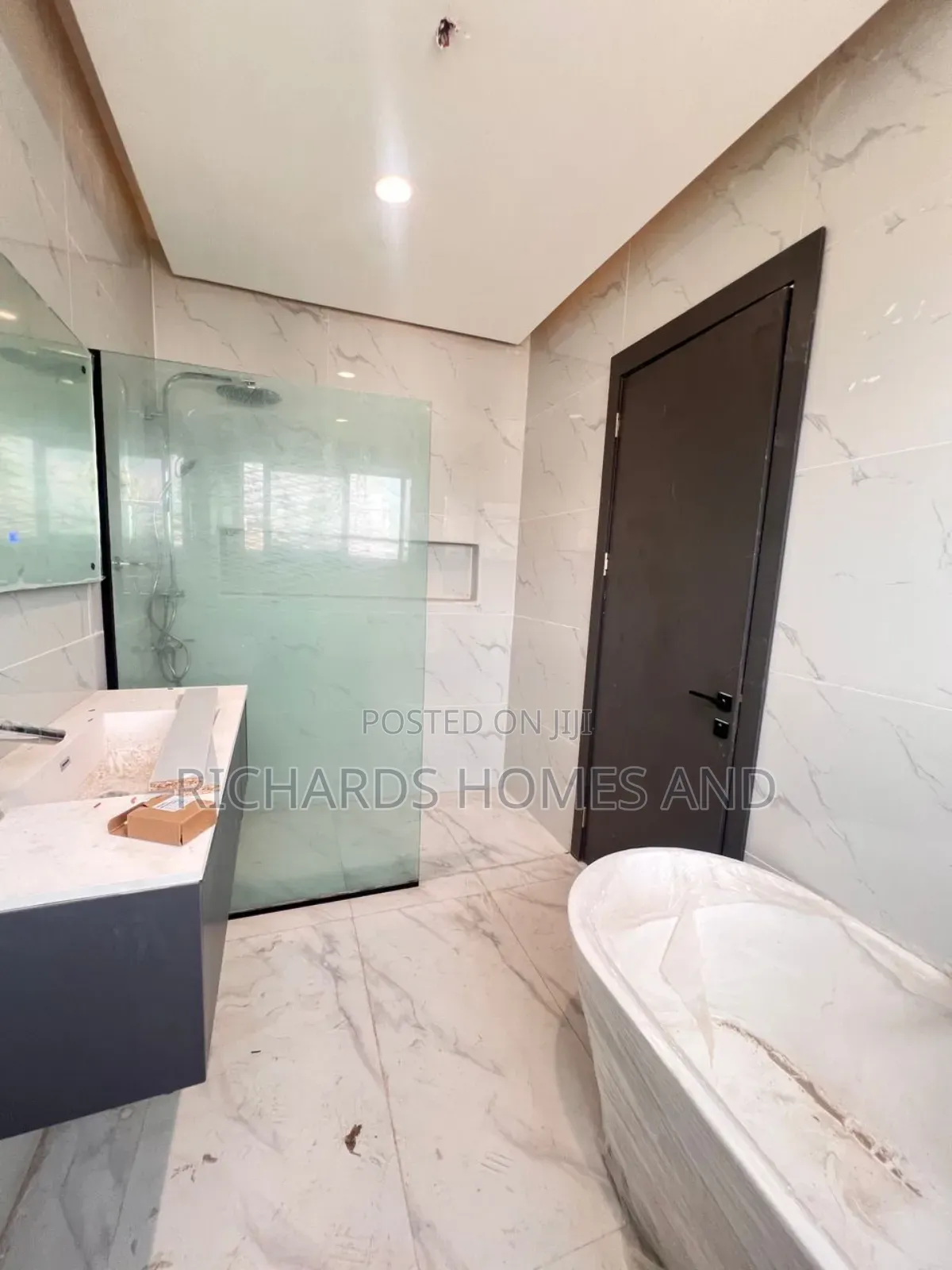 4bdrm House in Parkview Estate for sale