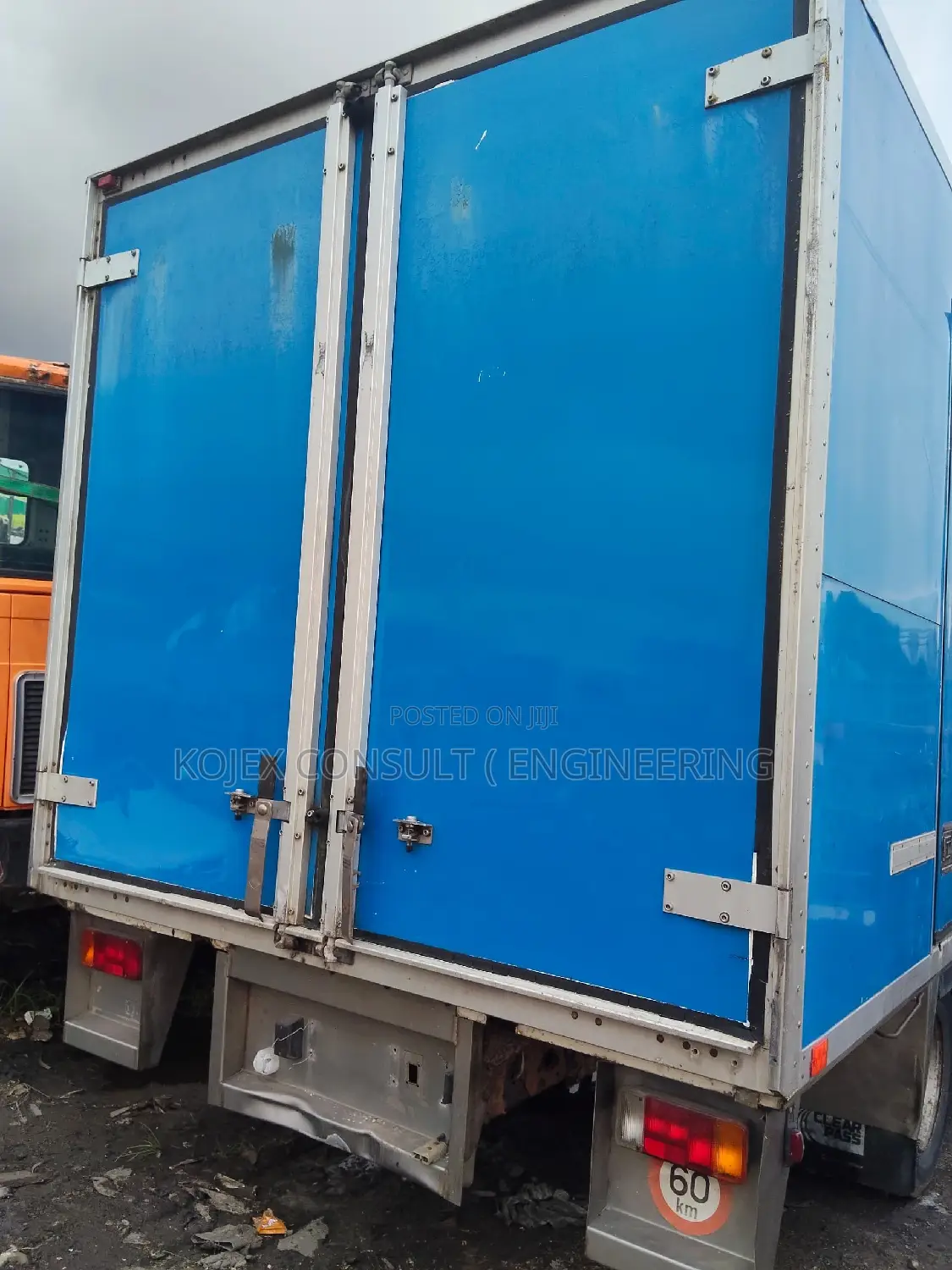 Foreign Used 2015 Iveco 4x2 Refrigerator Truck