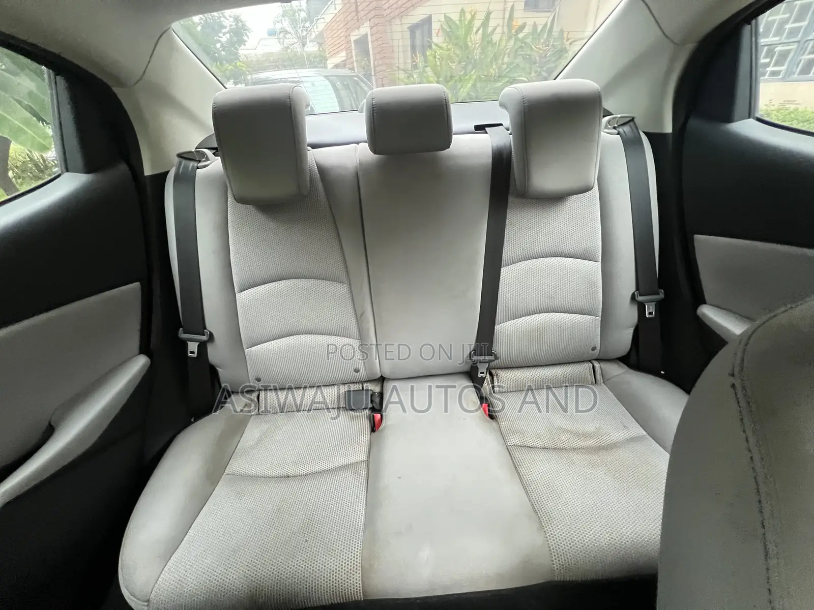 Toyota Yaris 1.5 Sedan XLE 2020 Red