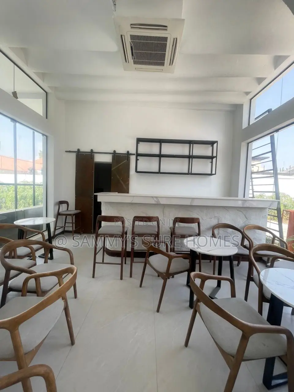 Furnished 14bdrm Apartment in Wuse 2 for sale