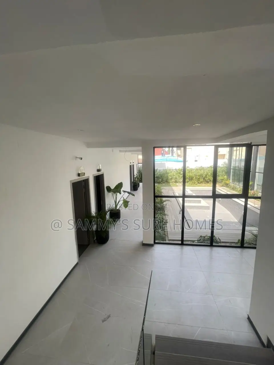Furnished 14bdrm Apartment in Wuse 2 for sale