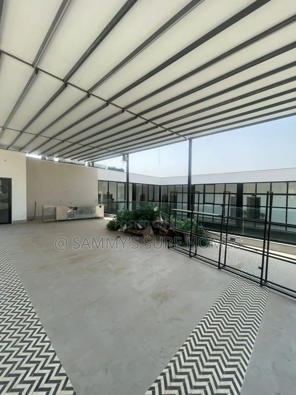 Furnished 14bdrm Apartment in Wuse 2 for sale