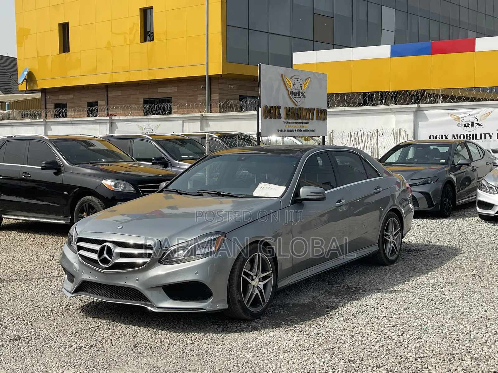 Mercedes-Benz E350 Base 4Matic Sedan AWD (3.5L 6cyl 7A) 2014 Gray