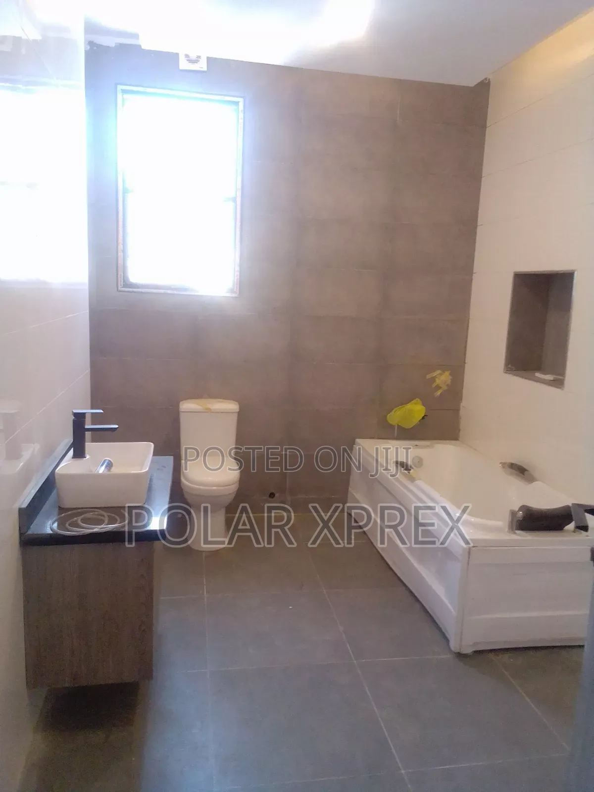 5bdrm Terrace Duplex With Bq in Trans Engineering Dawaki