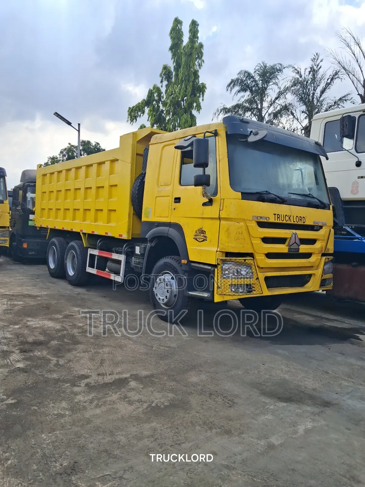 2014 Dump Truck