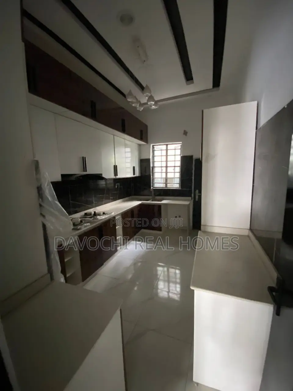 4bdrm Duplex in Freedom Way, Lekki Phase 1 for rent