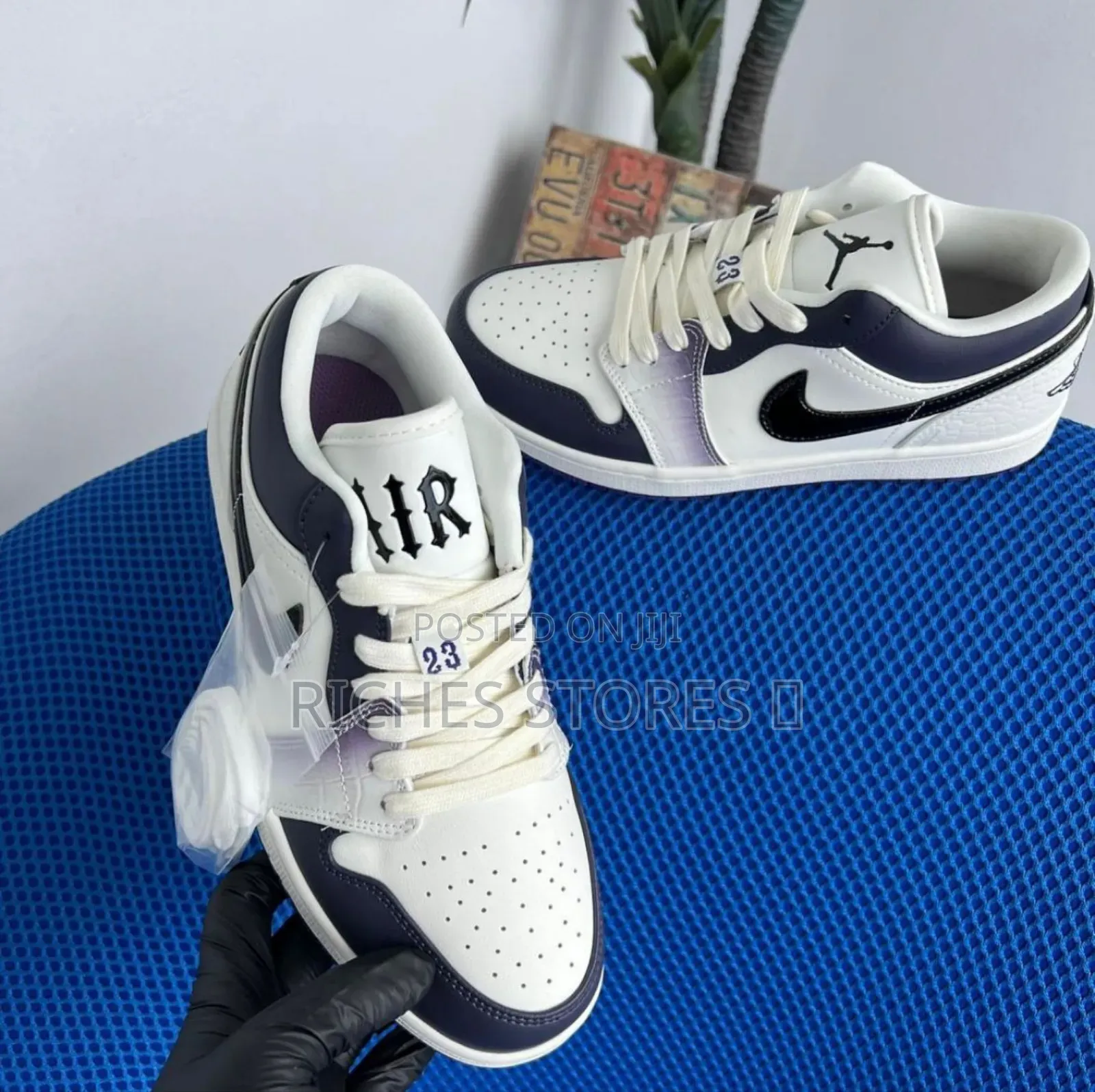Air Jordan 1 Low Se Cement Gray Sneakers