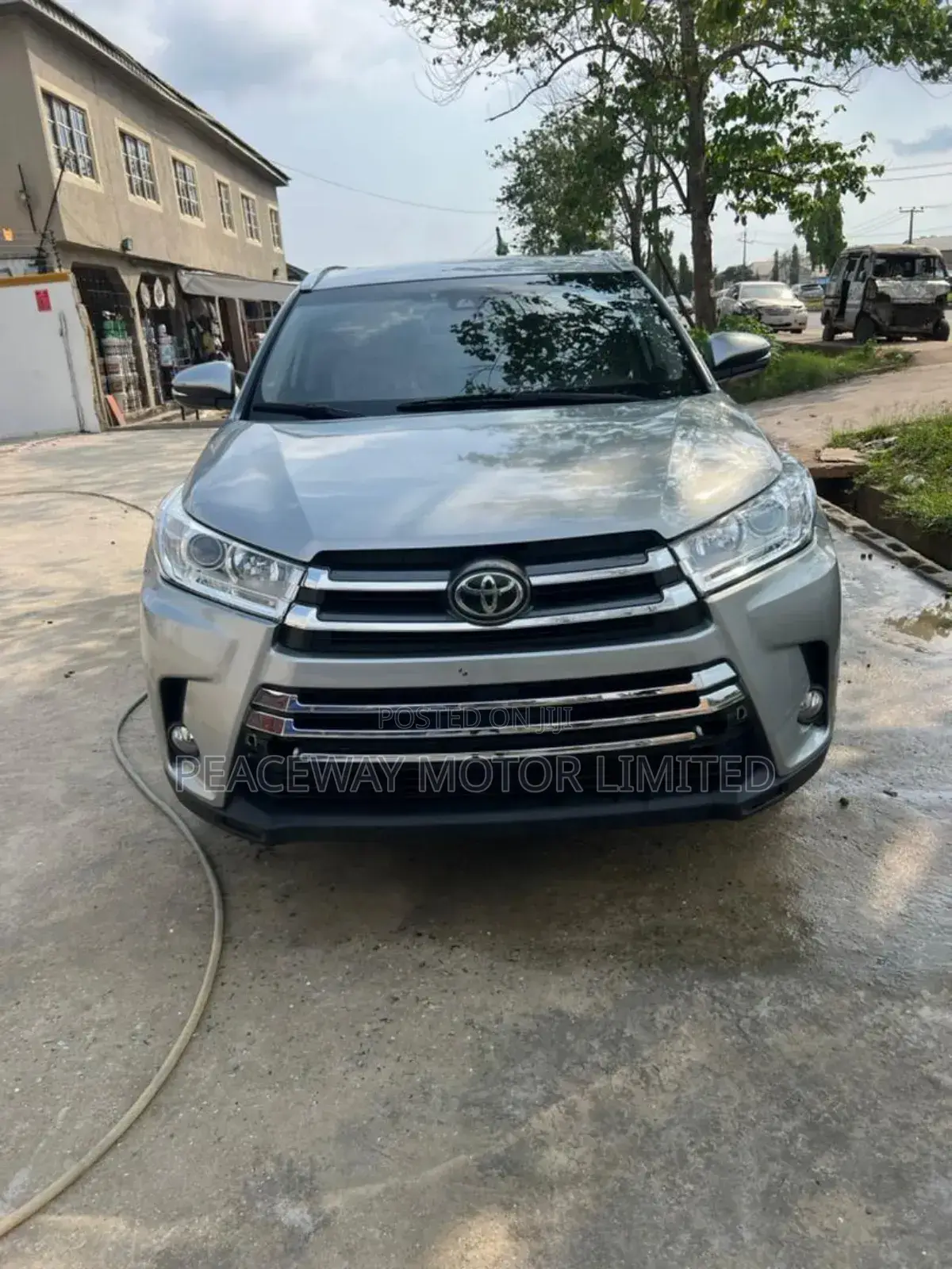 Toyota Highlander XLE 4x2 V6 (3.5L 6cyl 8A) 2018 Silver