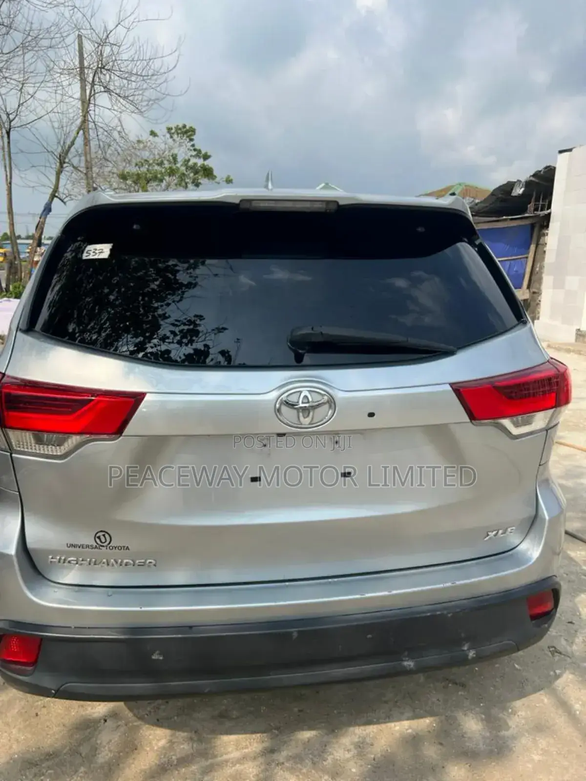 Toyota Highlander XLE 4x2 V6 (3.5L 6cyl 8A) 2018 Silver