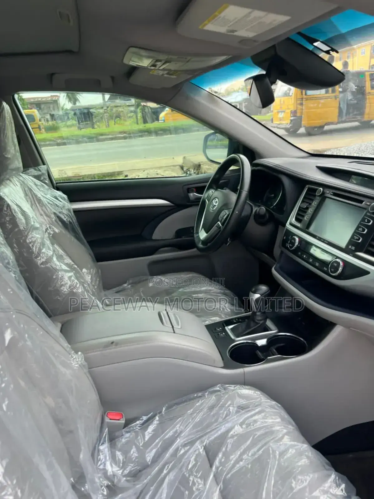 Toyota Highlander XLE 4x2 V6 (3.5L 6cyl 8A) 2018 Silver