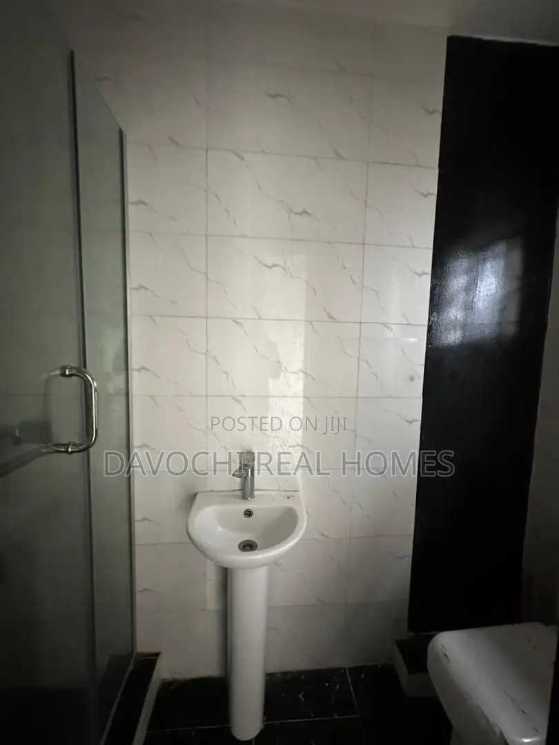 3bdrm Apartment in Ikate for rent
