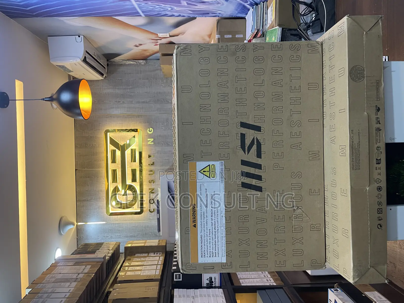 New Laptop MSI Raider GE68HX 13VI-202US 32GB Intel Core i9 SSD 1T