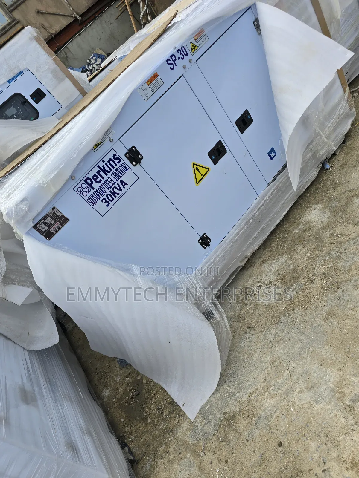 Complete 30kva Perkins Diesel Soundproof Generator 2years Wty