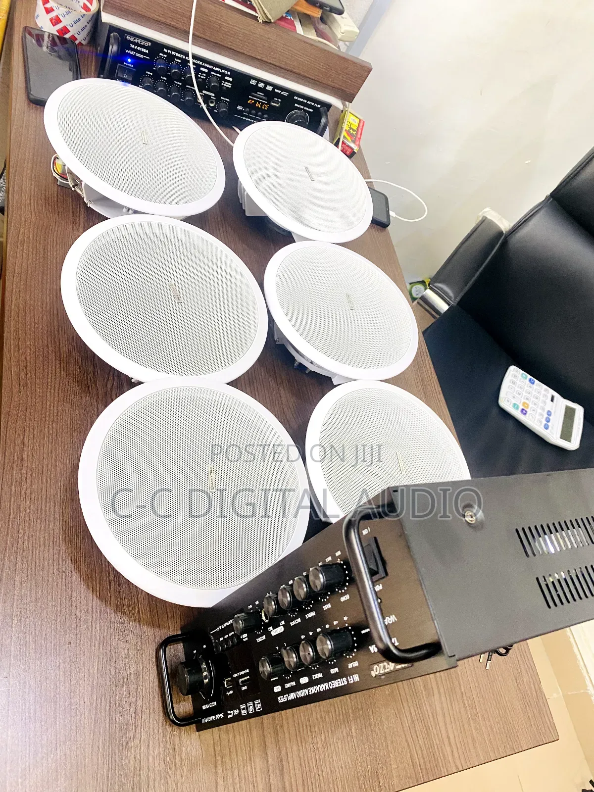 6 Ceiling Speakers and Table Top Amplifier