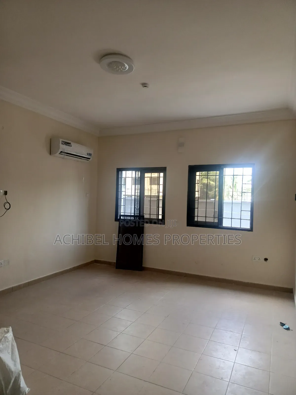 3bdrm Apartment in Off Admiralty Way, Lekki Phase 1 for rent