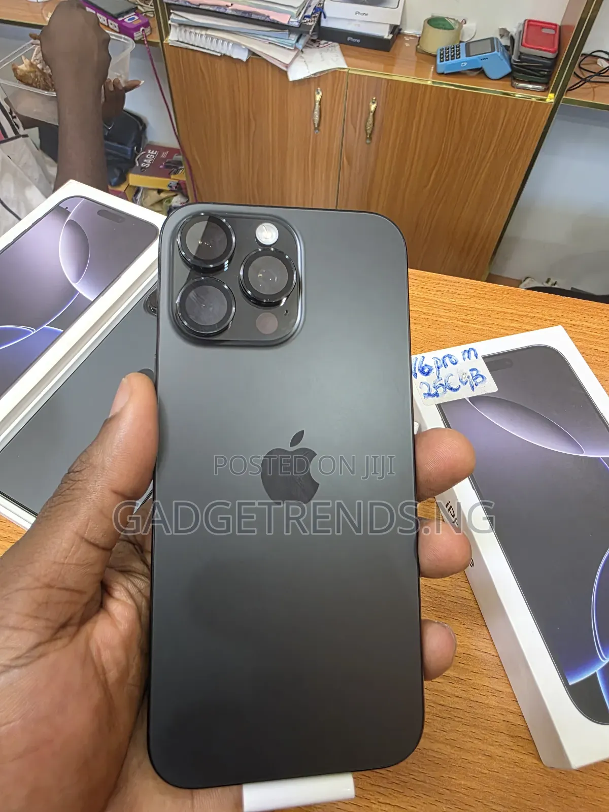 Apple iPhone 16 Pro Max 256 GB Gray