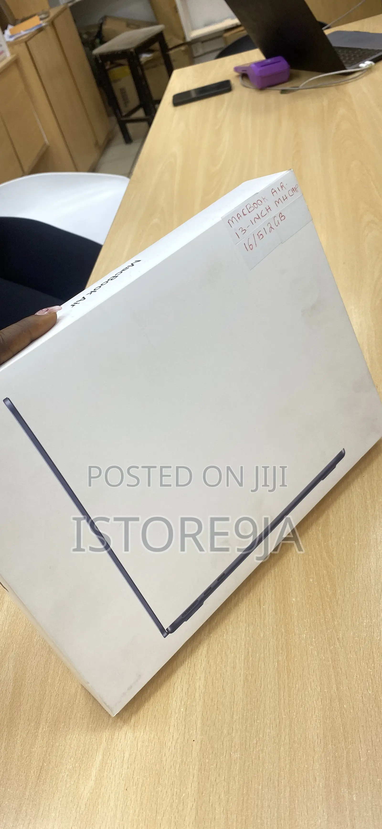New Laptop Apple MacBook Air 2025 M4 13-Inch 16GB Apple M4 SSD 512GB