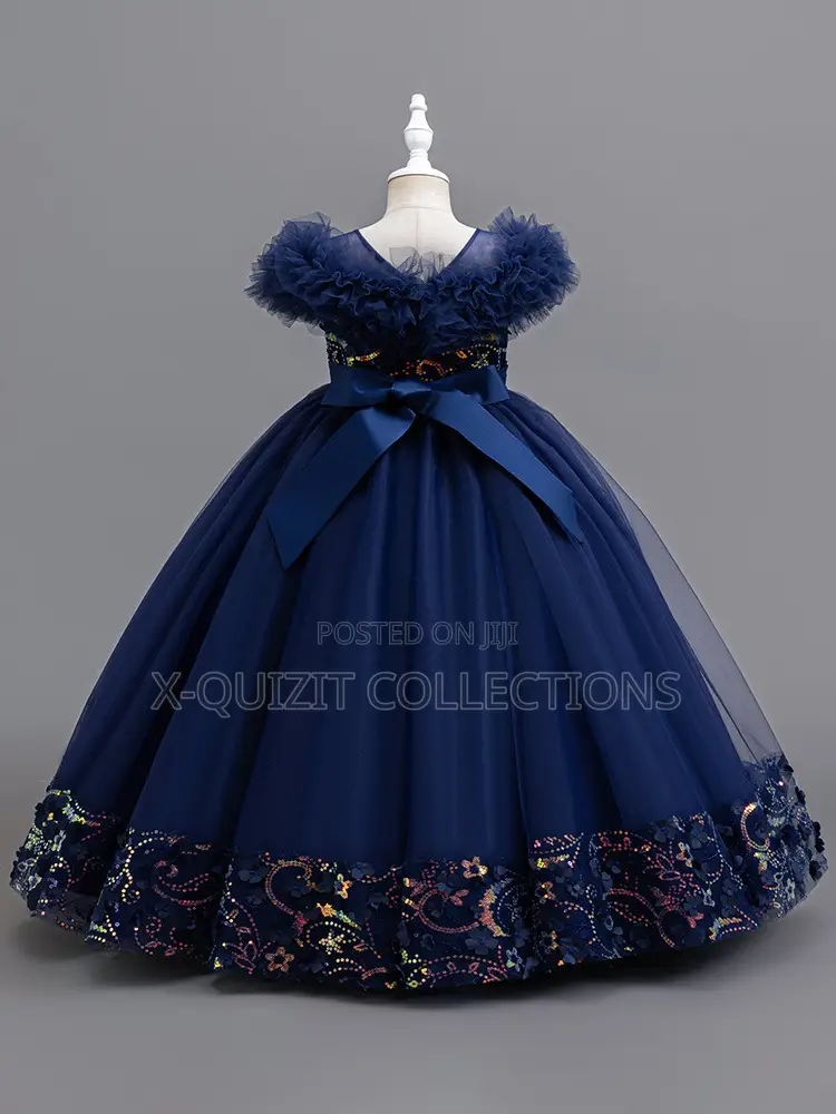 Elegant Ball Gown With Floral Sequin Details (6y-13y)