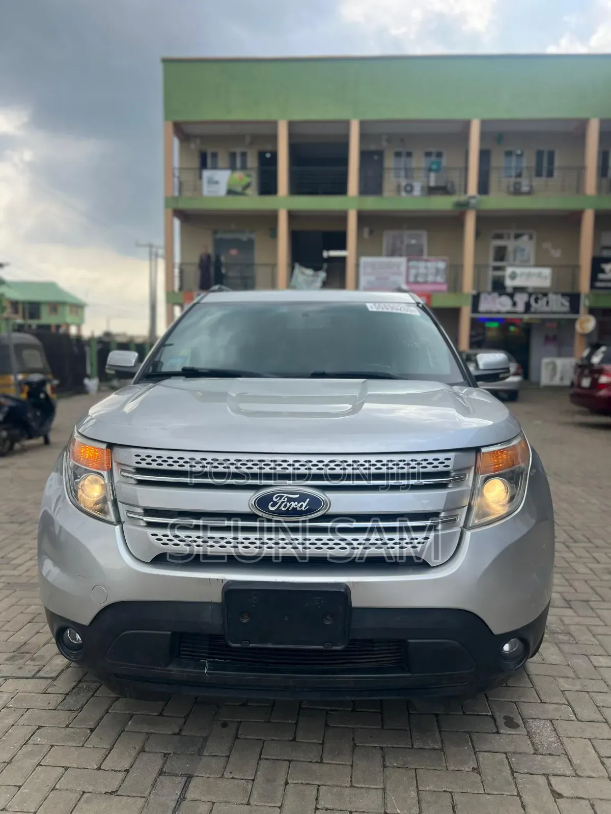 Ford Explorer Limited 4dr 4x4 (3.5L 6cyl 6A) 2013 Silver