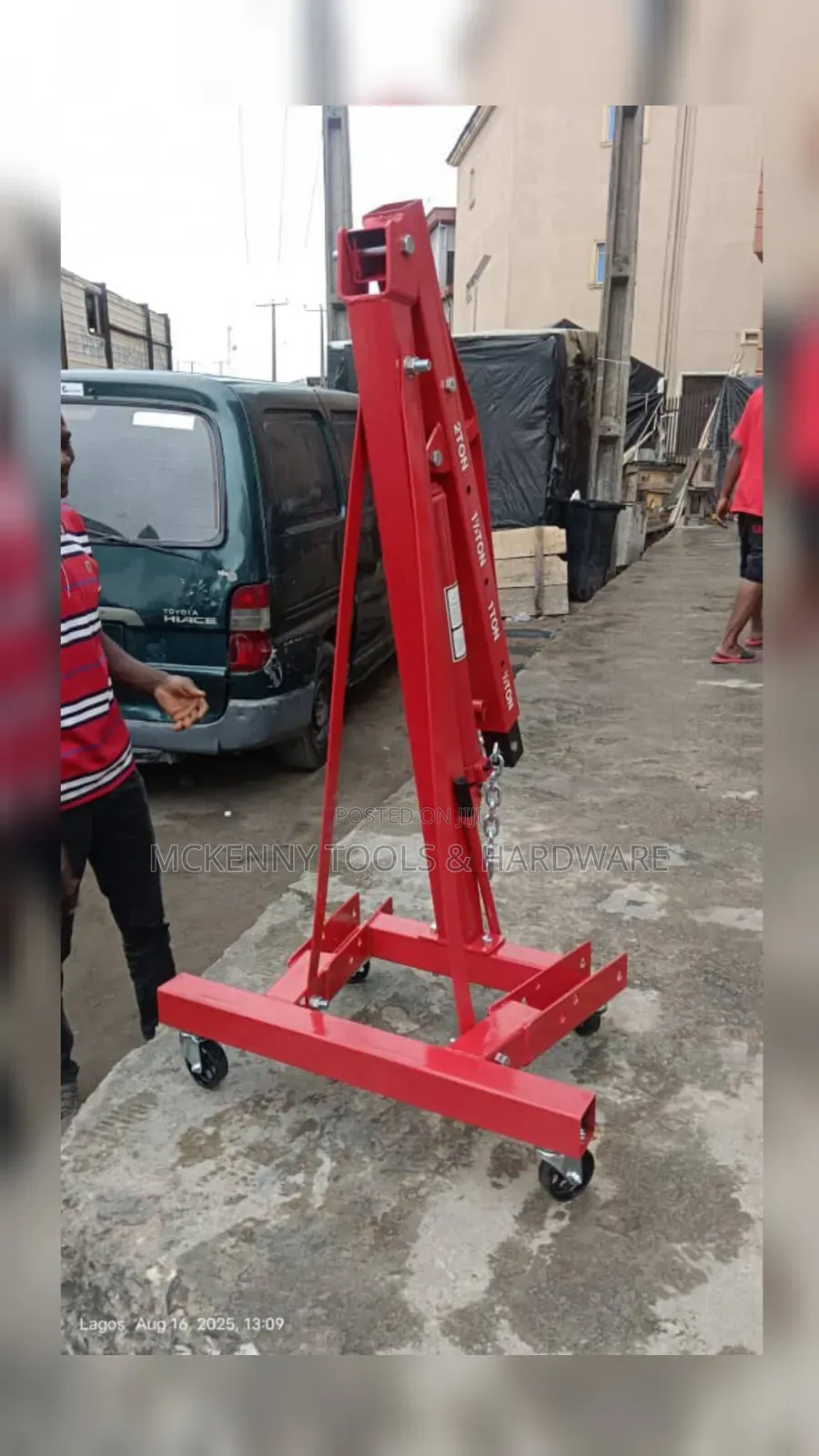 2-ton Hydraulic Folding Engine Crane.