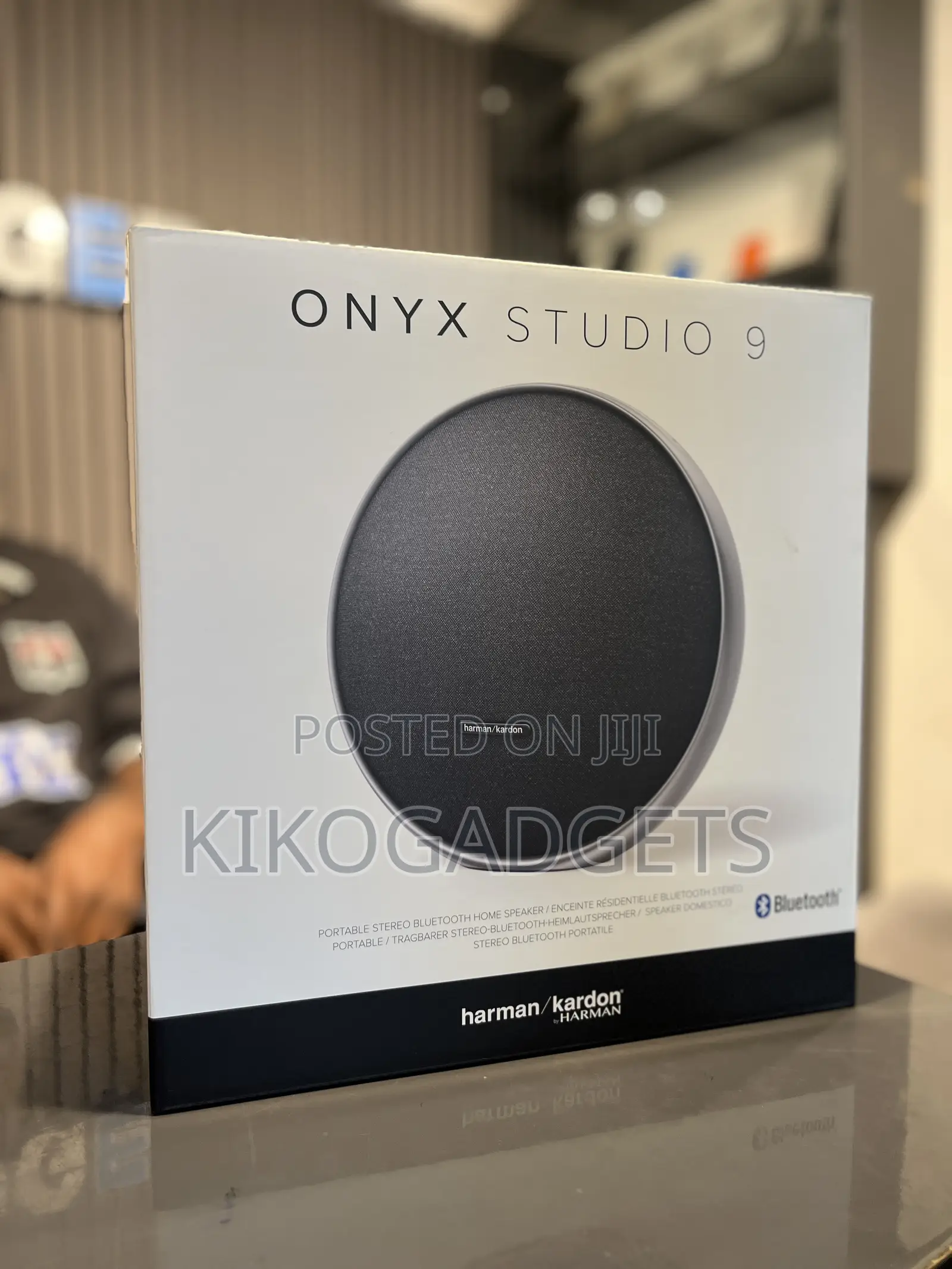 Onyx Studio 9