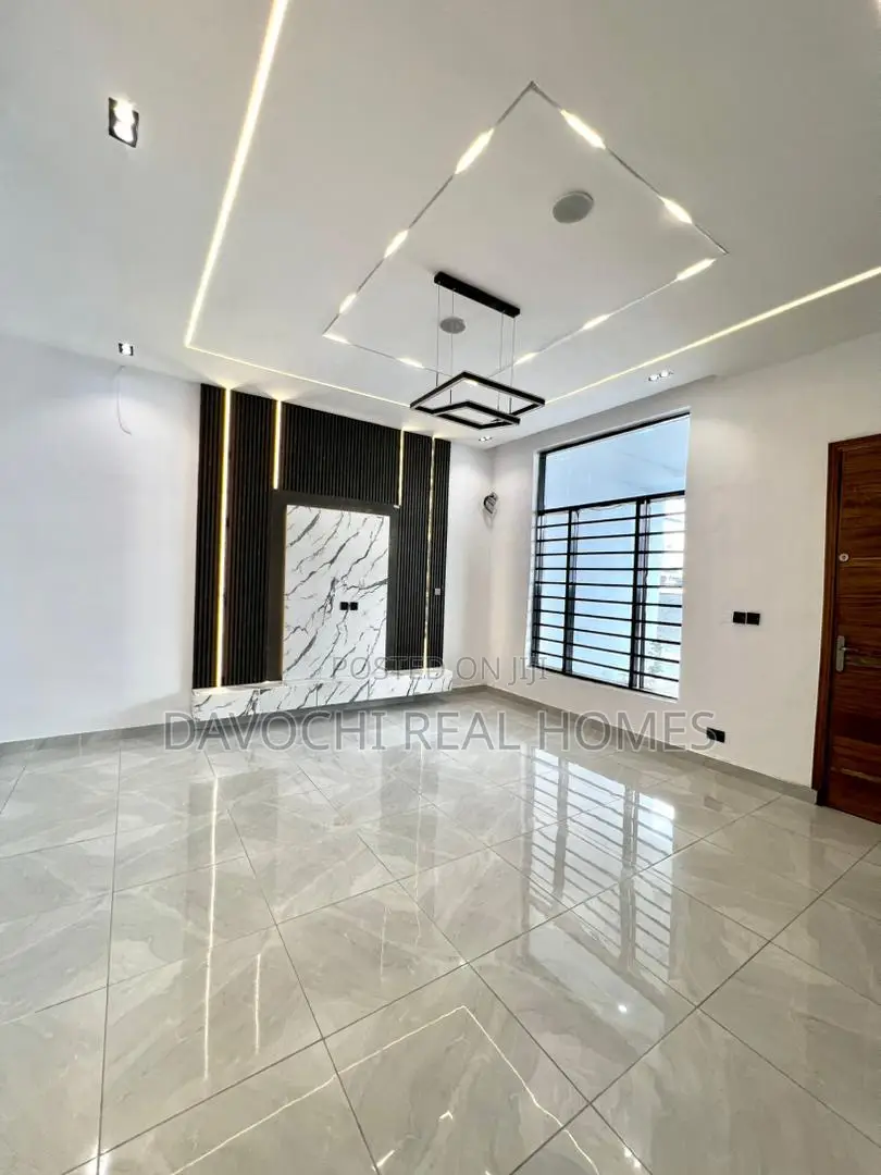 3bdrm Duplex in Ikota for rent