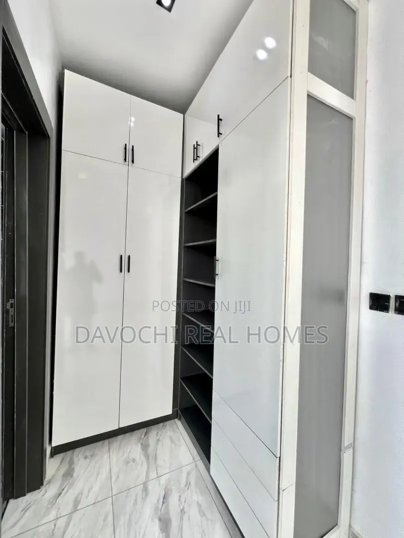 3bdrm Duplex in Ikota for rent