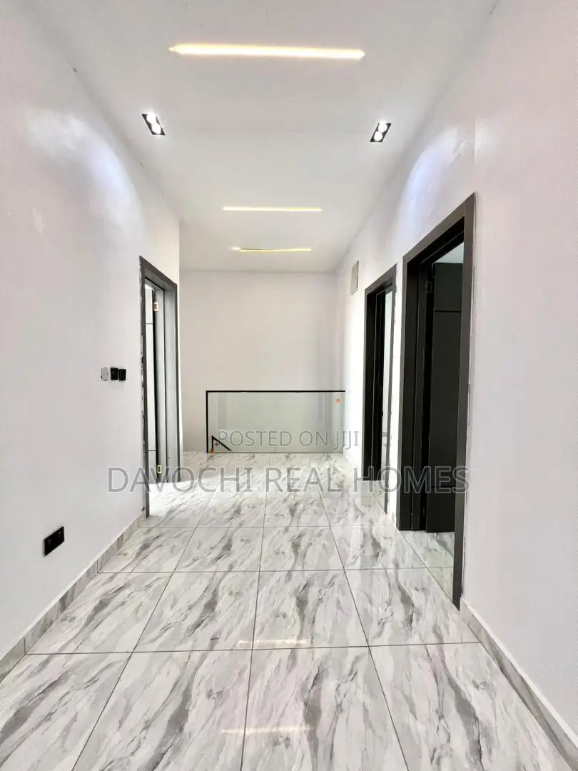 3bdrm Duplex in Ikota for rent