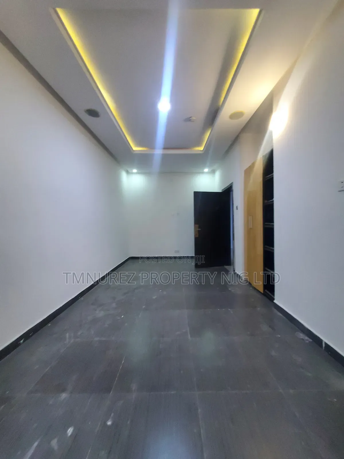Studio Apartment in Chevron Estate for rent