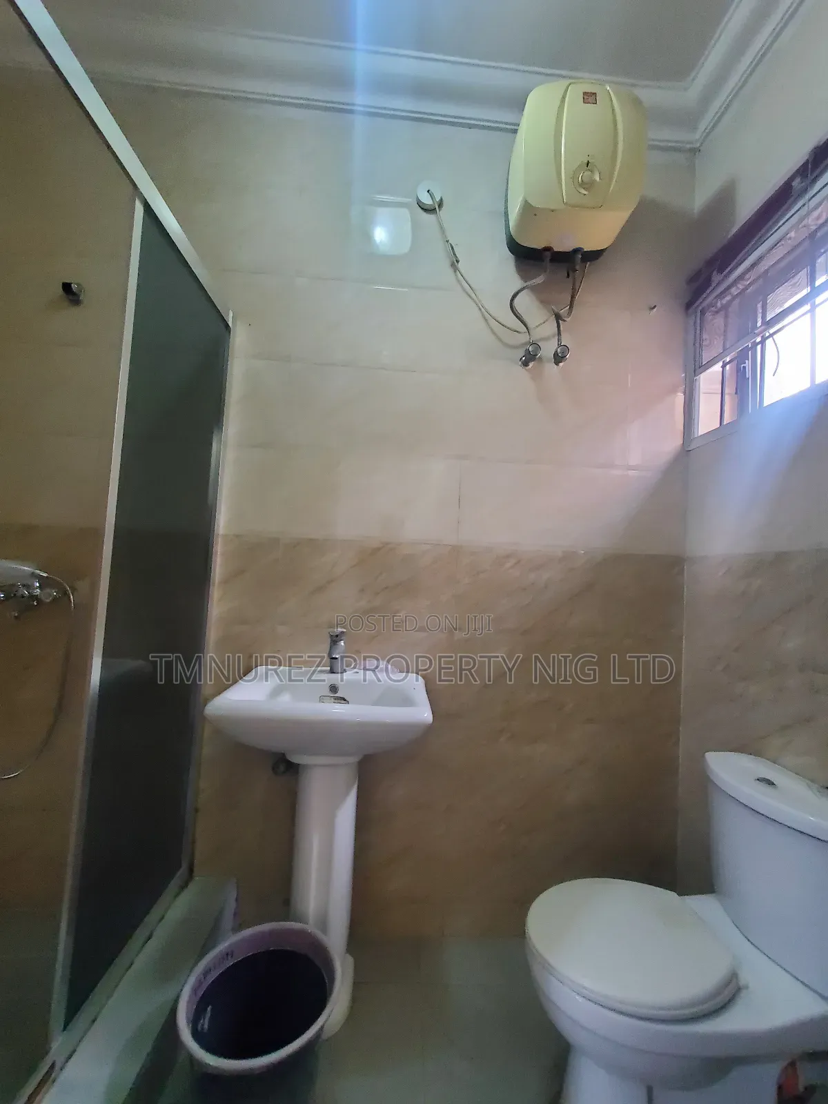 Studio Apartment in Chevron Estate for rent